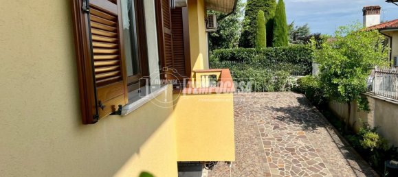 5 bedrooms Villa in Travagliato, Italy No. 375740 20