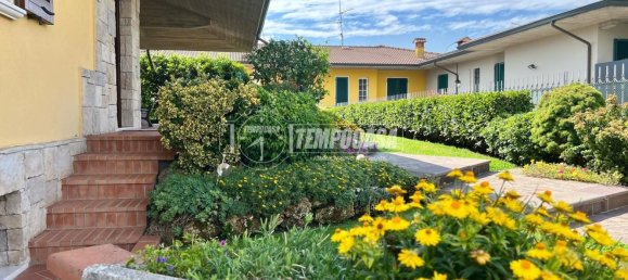 5 bedrooms Villa in Travagliato, Italy No. 375740 14