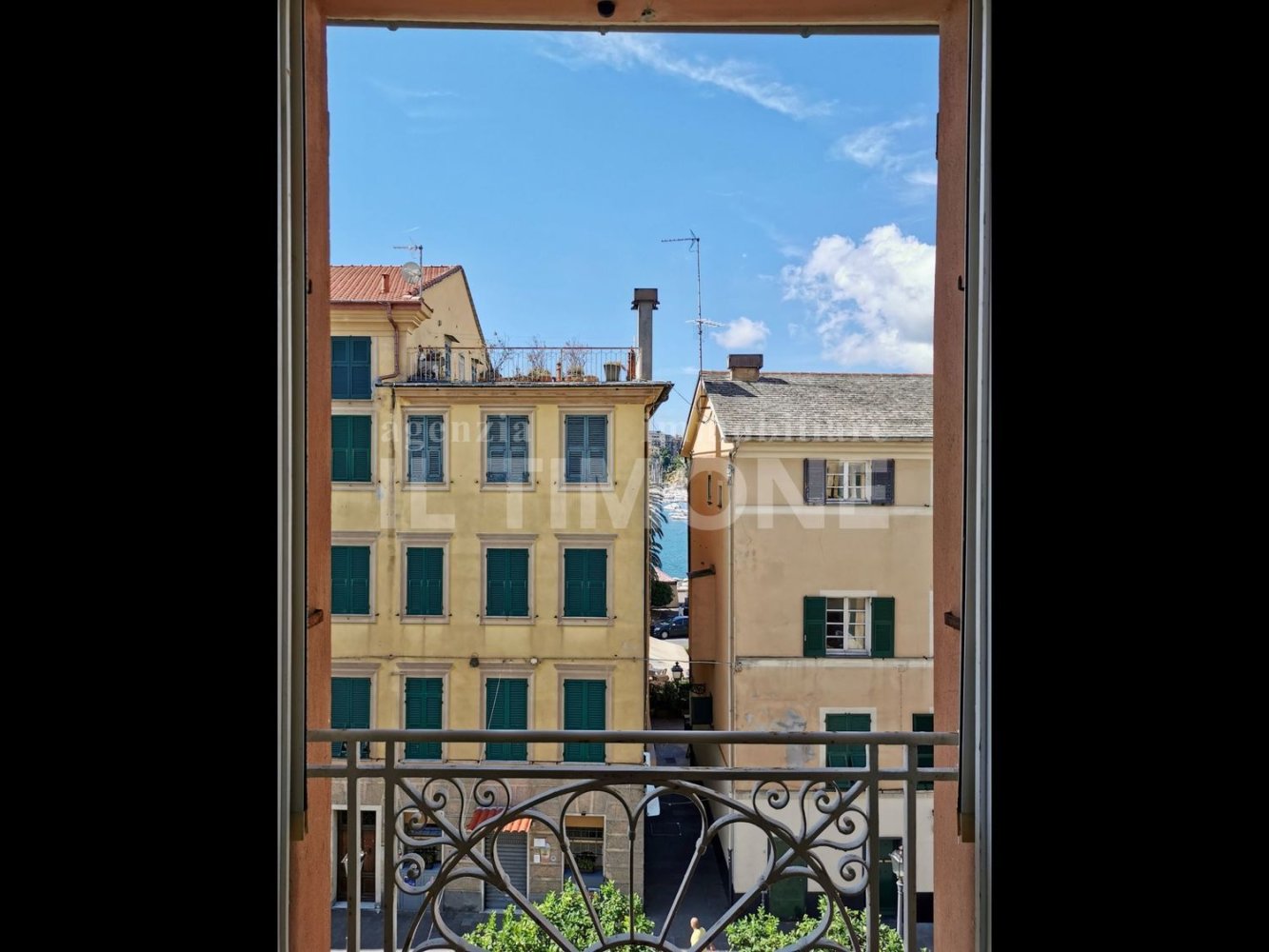 Dúplex de 4 habitaciónes en Rapallo, Italy No. 293305