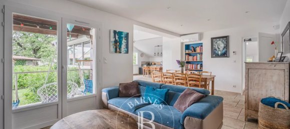 4 bedrooms Villa in Coublevie, France No. 347572 3