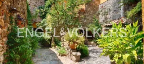 3 bedrooms House in Garriguella, Spain No. 190368 41