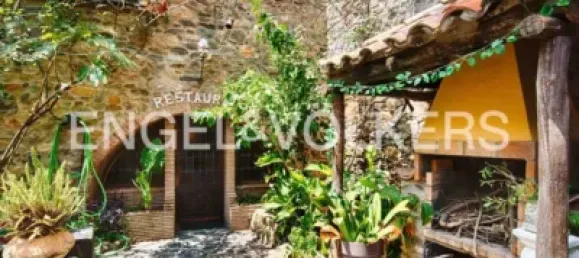 3 bedrooms House in Garriguella, Spain No. 190368 2