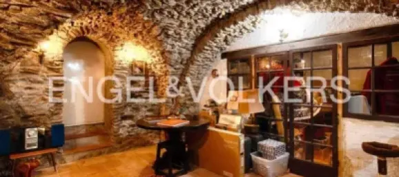 3 bedrooms House in Garriguella, Spain No. 190368 9