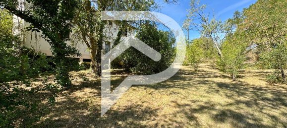 2 bedrooms House in Carcassonne, France No. 335068 3