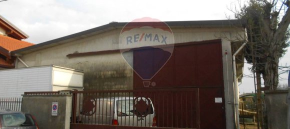 280m² Warehouse in Oleggio, Italy No. 379355 2