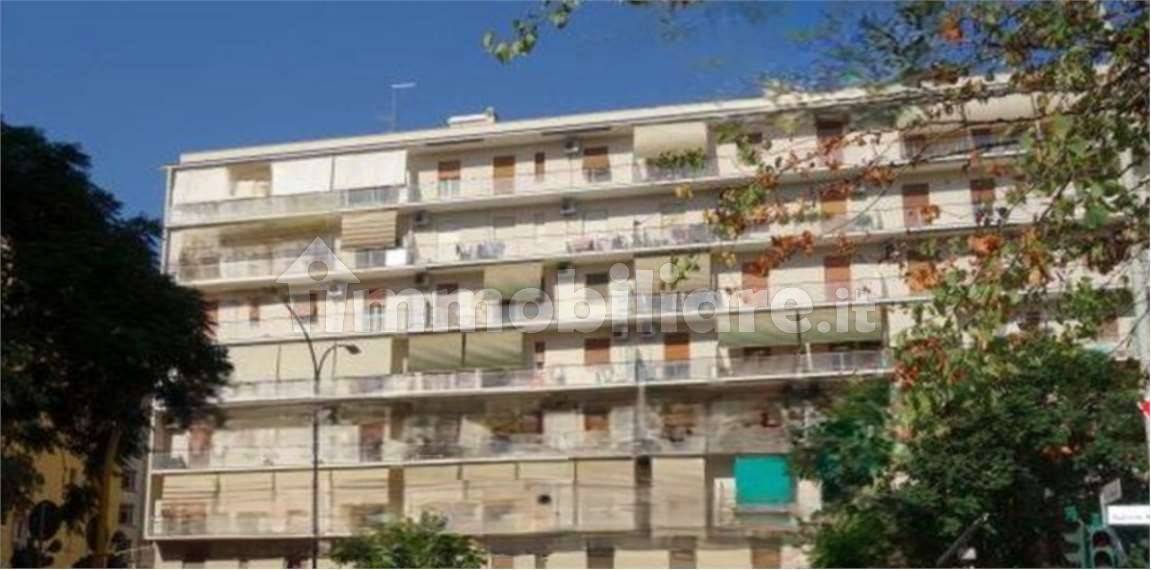 4 bedrooms Apartment in Rome, Italy No. 352942