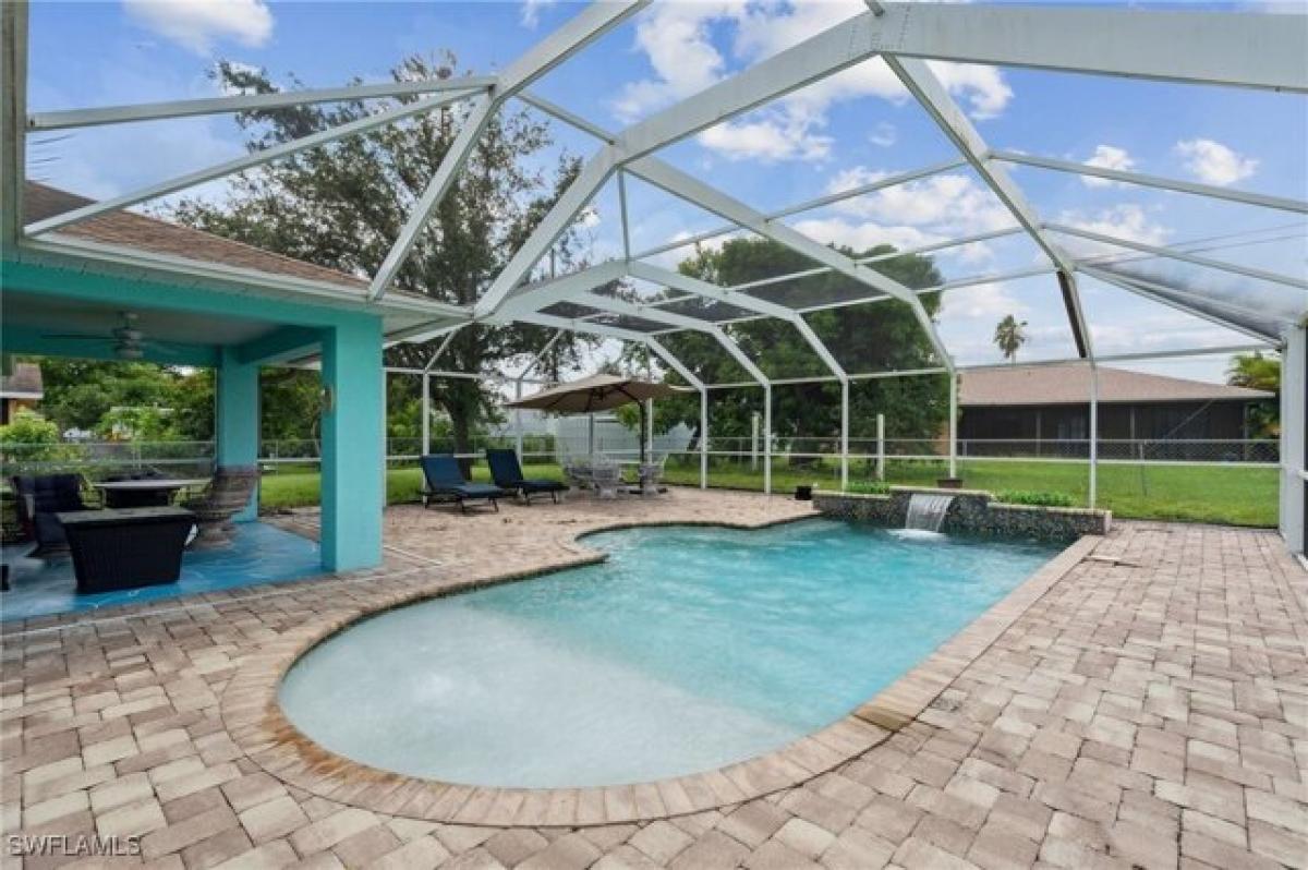 4 bedrooms House in Cape Coral, USA No. 439768
