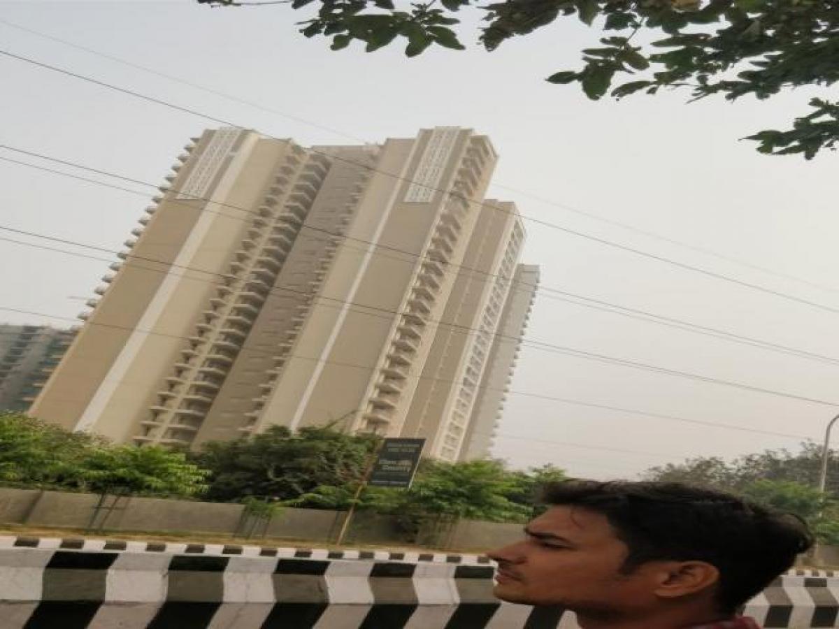 3 bedrooms House in Noida, India No. 63989