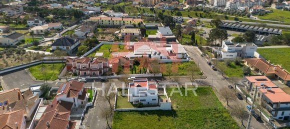 Terrain à Leiria, Portugal 598m² No. 72606 24