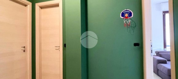 Apartamento de 2 dormitorios en Corsico, Italy No. 353082 15