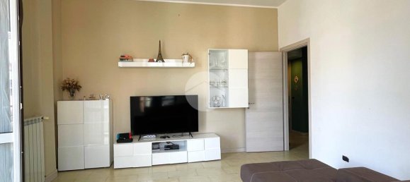 Apartamento de 2 dormitorios en Corsico, Italy No. 353082 5