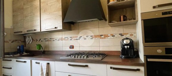 Apartamento de 2 dormitorios en Corsico, Italy No. 353082 7