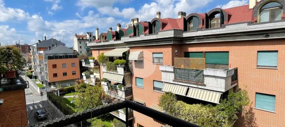 Apartamento de 2 dormitorios en Corsico, Italy No. 353082 21