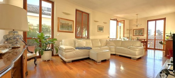 3 Schlafzimmer Penthouse in Pavia, Italy, Nr. 353363 33