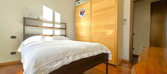 3 Schlafzimmer Penthouse in Pavia, Italy, Nr. 353363 4