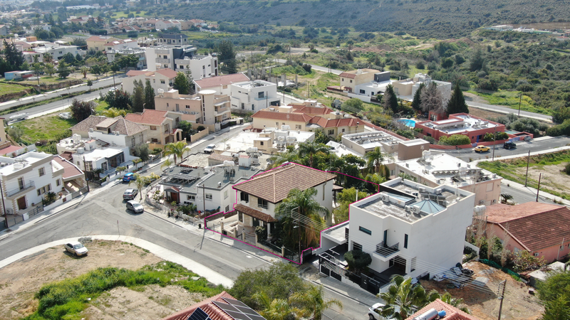 3 bedrooms Commercial property in Limassol, Cyprus No. 20459