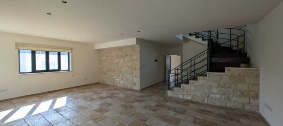 3 bedrooms Commercial property in Limassol, Cyprus No. 20459 6