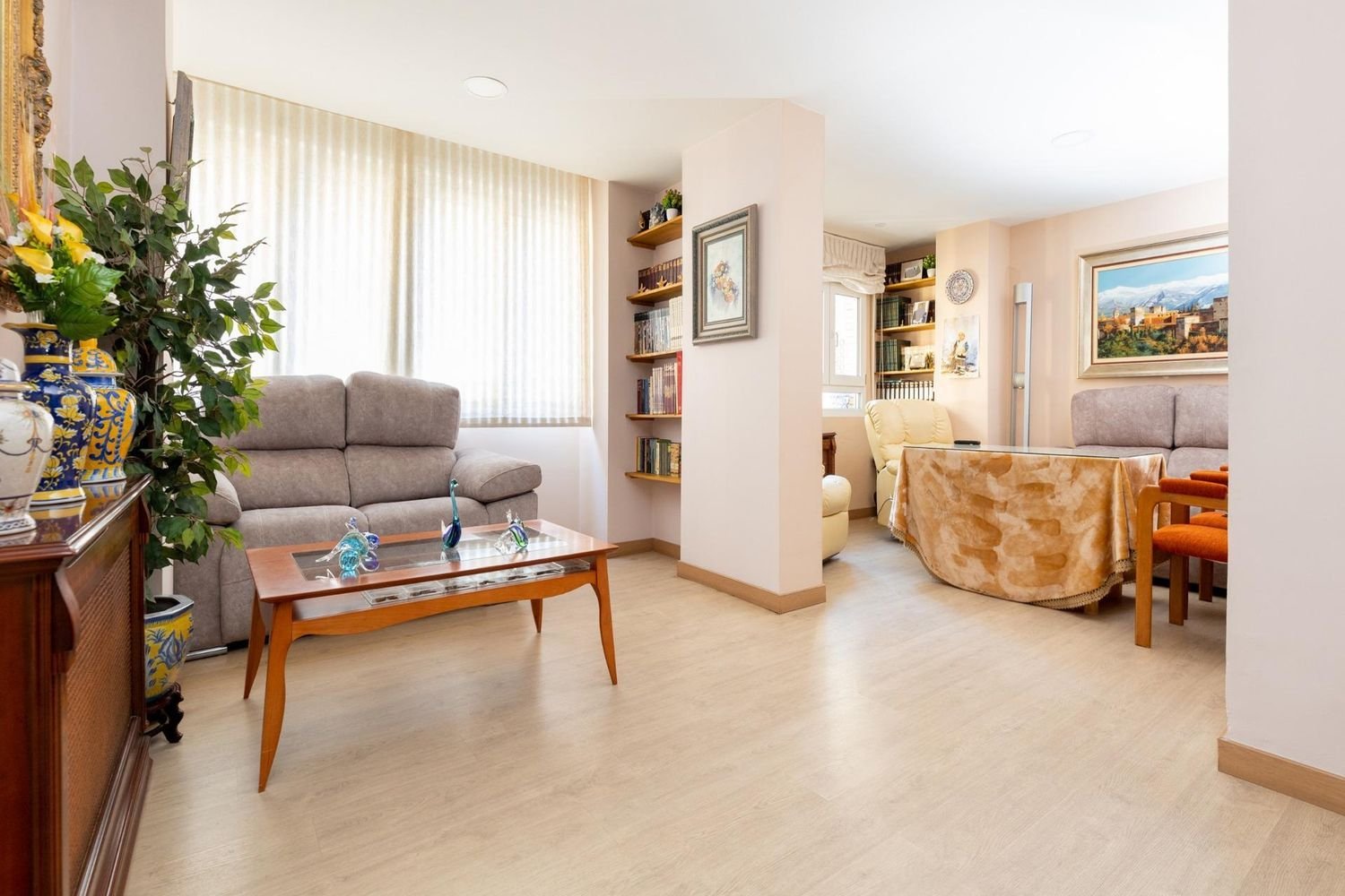 4 غرف نوم شقة في Granada, Spain رقم 18369