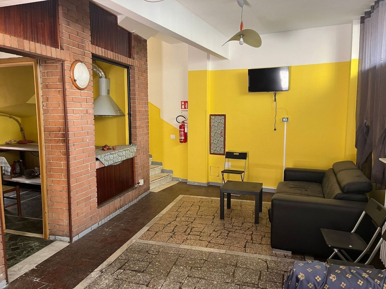 210m² Commercial property in Tortona, Italy No. 347524