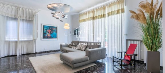 4 bedrooms Apartment in Livorno, Italy No. 348984 2