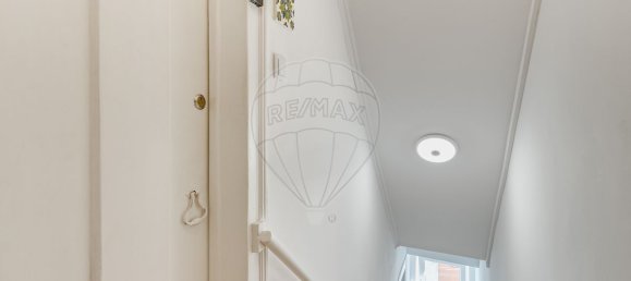 9 bedrooms Building in Lisbon, Portugal No. 54494 11