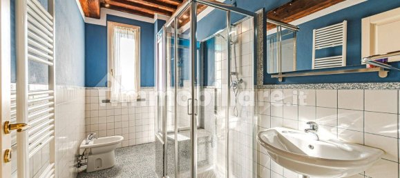 Apartamento de 2 dormitorios en Lucca, Italy No. 354262 31