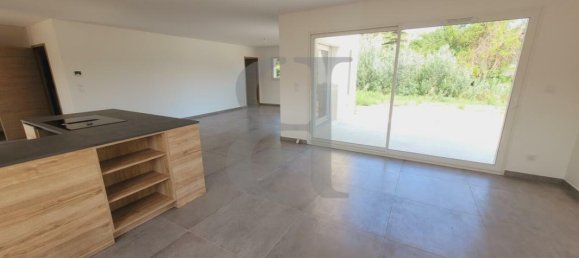 Villa de 4 dormitorios en Grignan, France No. 321319 6