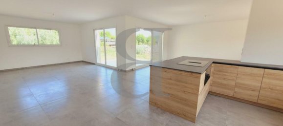 Villa de 4 dormitorios en Grignan, France No. 321319 3