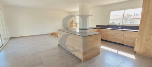 Villa de 4 dormitorios en Grignan, France No. 321319 5