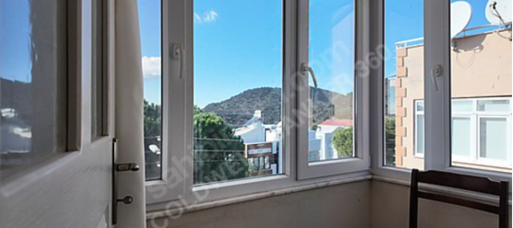 Villa 6+1 in Izmir, Turkey No. 41056 5