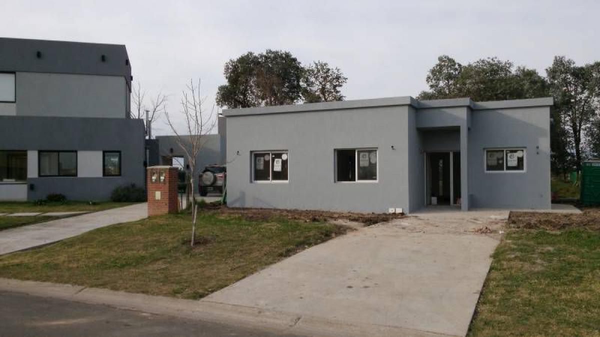 3 bedrooms House in Pilar, Argentina No. 95441