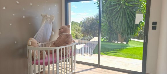 5 bedrooms Villa in Nimes, France No. 297911 12