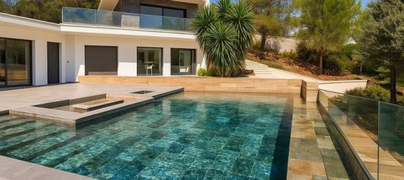 5 bedrooms Villa in Nimes, France No. 297911 2