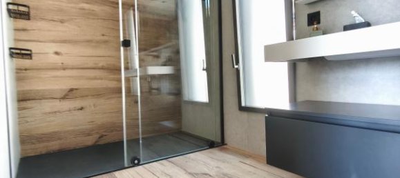 5 bedrooms Villa in Nimes, France No. 297911 15