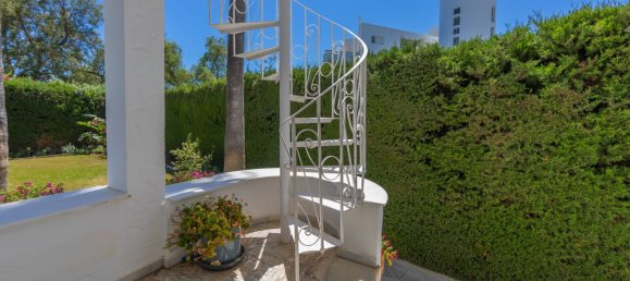 5 bedrooms Villa in Marbella, Spain No. 135020 42