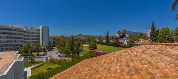 5 bedrooms Villa in Marbella, Spain No. 135020 48