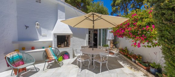 5 bedrooms Villa in Marbella, Spain No. 135020 38