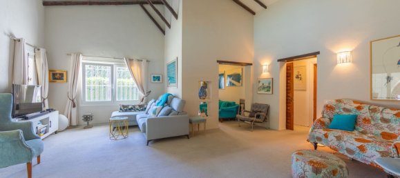 5 bedrooms Villa in Marbella, Spain No. 135020 3