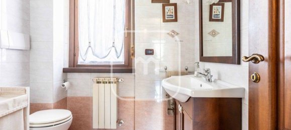 5-Zimmer Haus in Rome, Italy, Nr. 8693 73