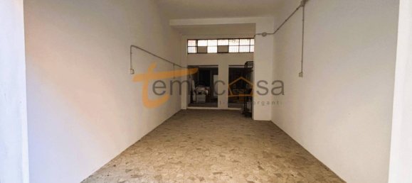 Entrepôt à Rome, Italy 90m² No. 281499 3