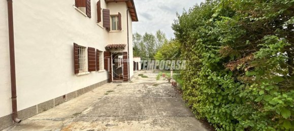 3 bedrooms House in San Felice sul Panaro, Italy No. 332976 2