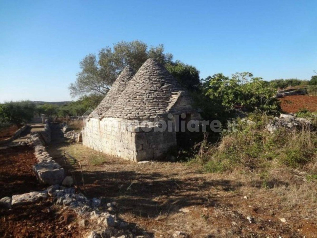 Квартира с 3 комнатами в Альберобелло, Италия № 141491