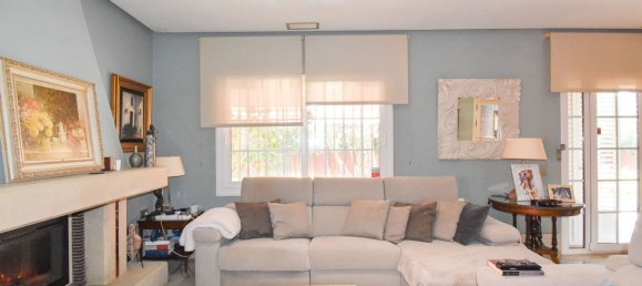 5 bedrooms Villa in Cadiz, Spain No. 147961 2