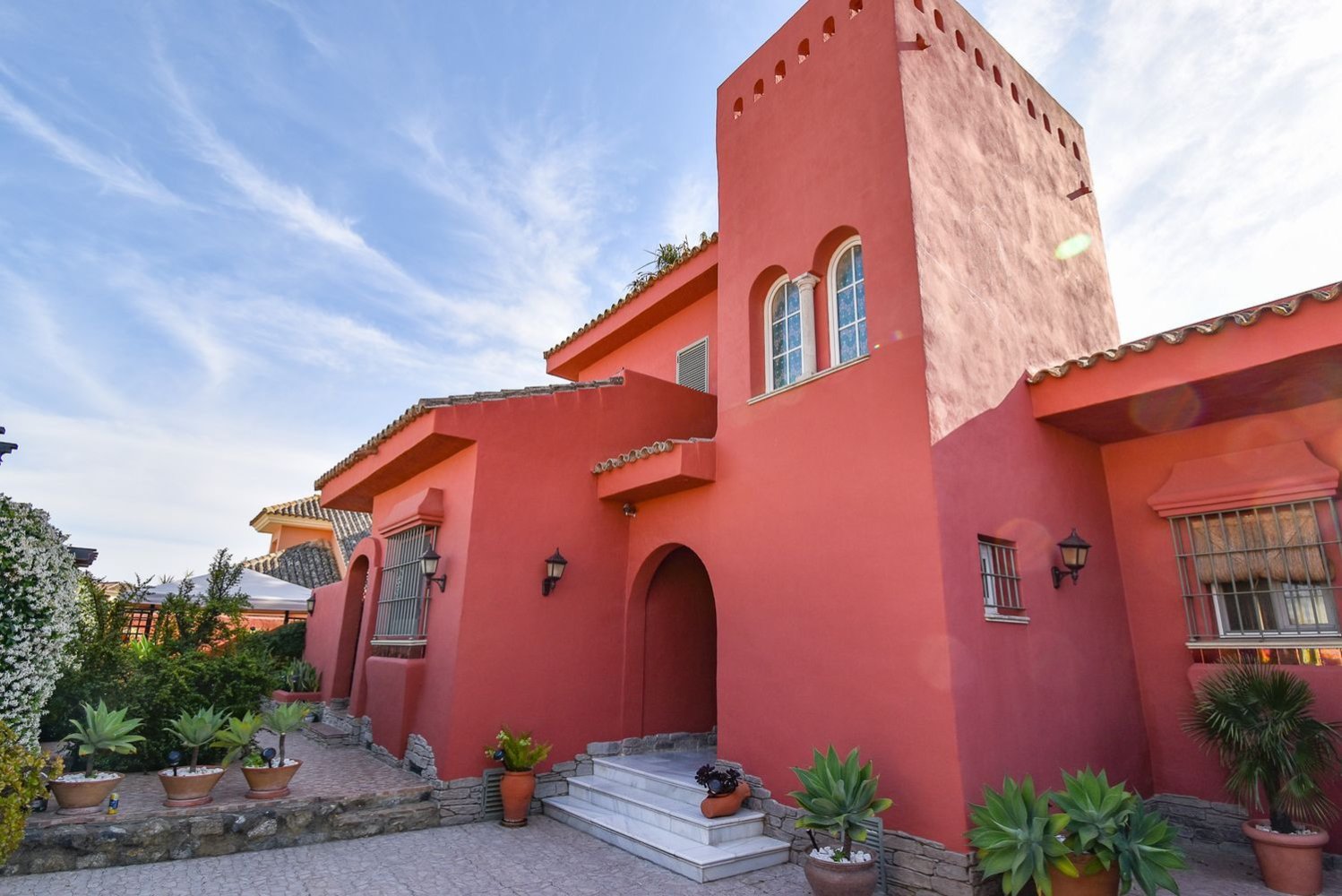 5 bedrooms Villa in Cadiz, Spain No. 147961