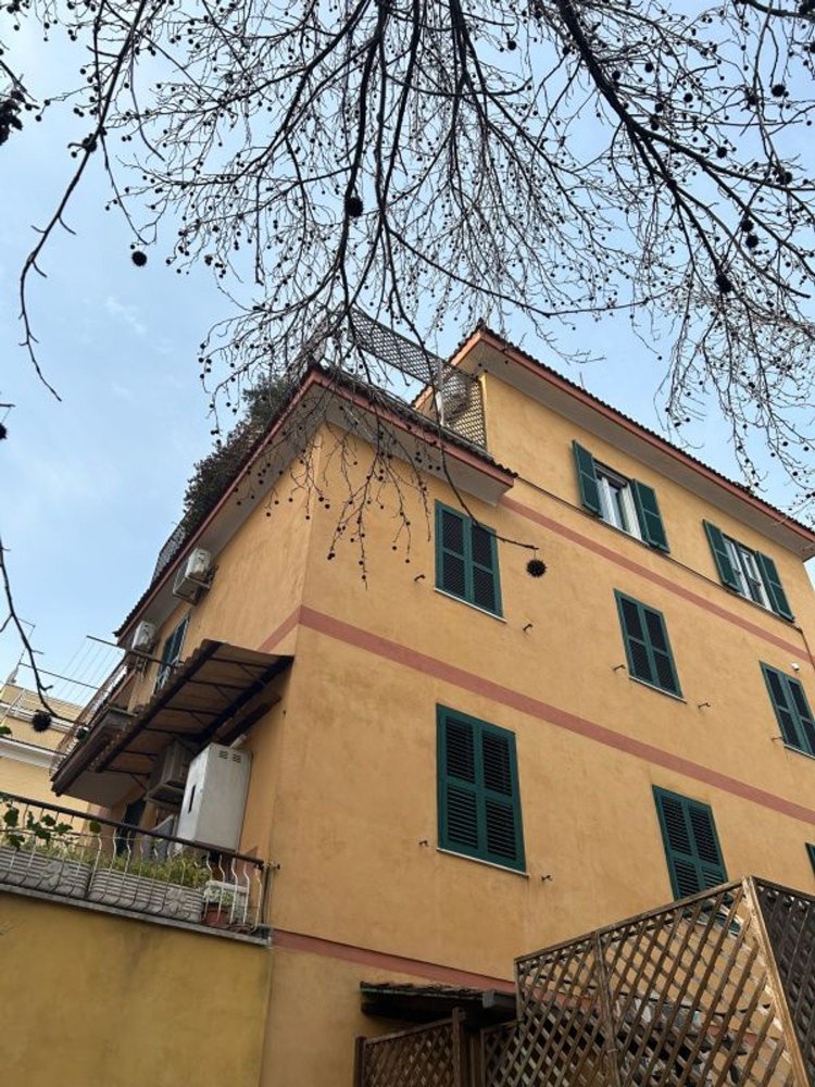 4 rooms Penthouse in Rome, Italy No. 28592