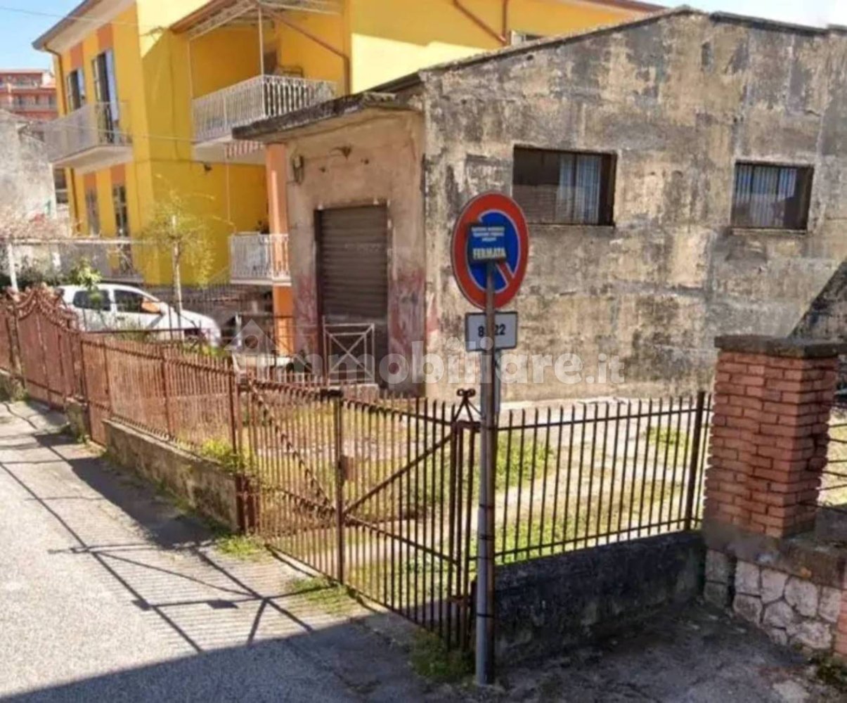 Casa de 2 dormitorios en Montefalcione, Italy No. 177682