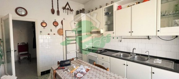 4 rooms Apartment in Foggia, Italy No. 199071 3