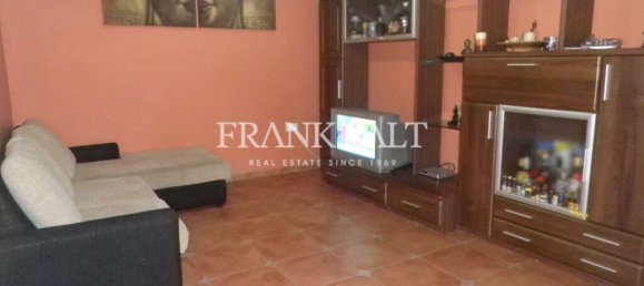 3 bedrooms Maisonette in Zabbar, Malta No. 1706 15