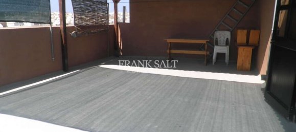 3 bedrooms Maisonette in Zabbar, Malta No. 1706 5