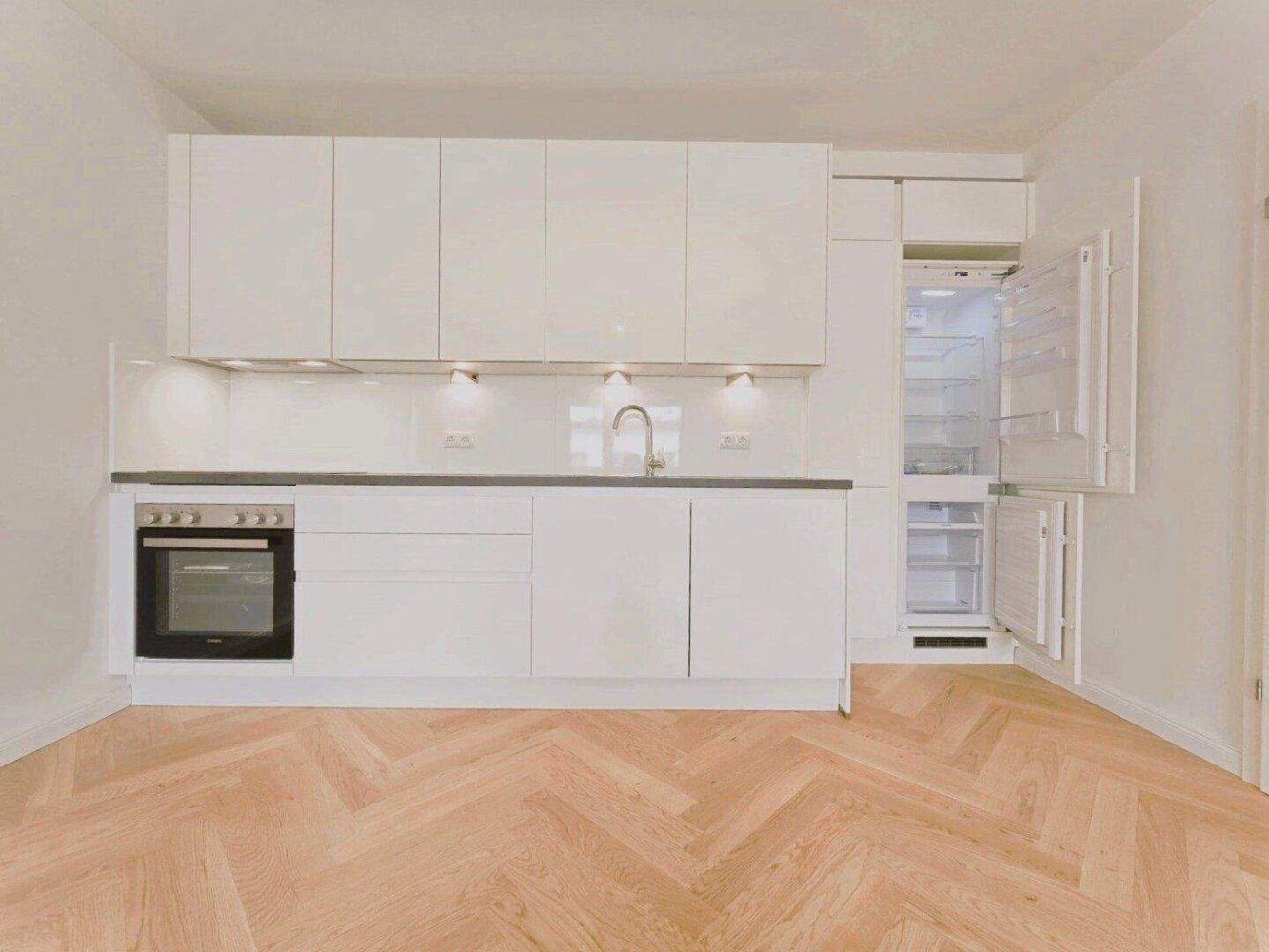 3 rooms Apartment in Favoriten, Austria No. 142909